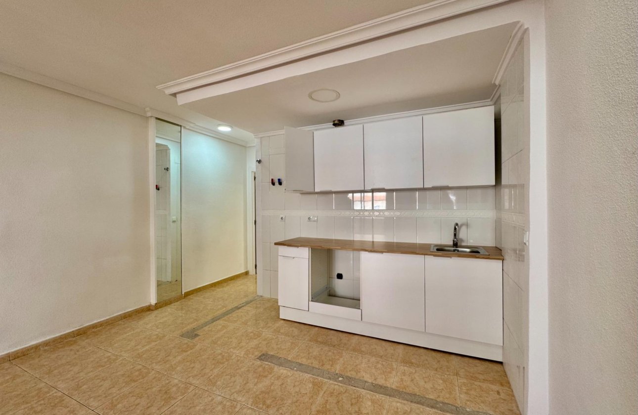Herverkoop - Appartement -
Torrevieja - Centro