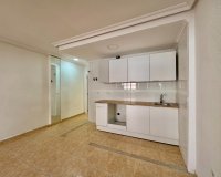 Herverkoop - Appartement -
Torrevieja - Centro