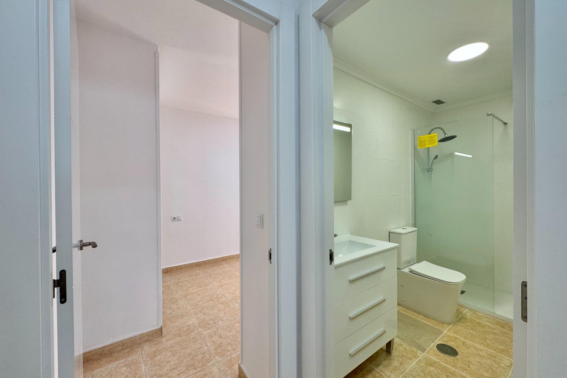 Herverkoop - Appartement -
Torrevieja - Centro