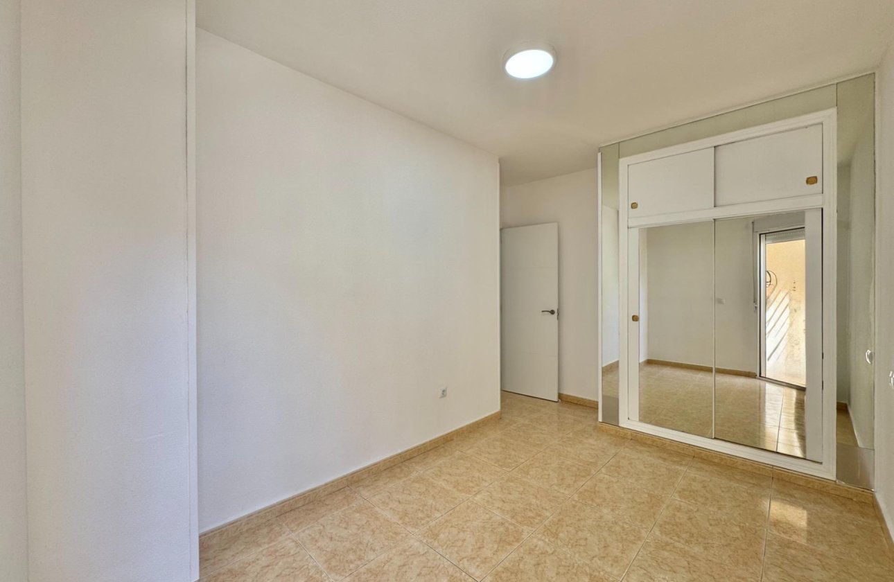 Herverkoop - Appartement -
Torrevieja - Centro