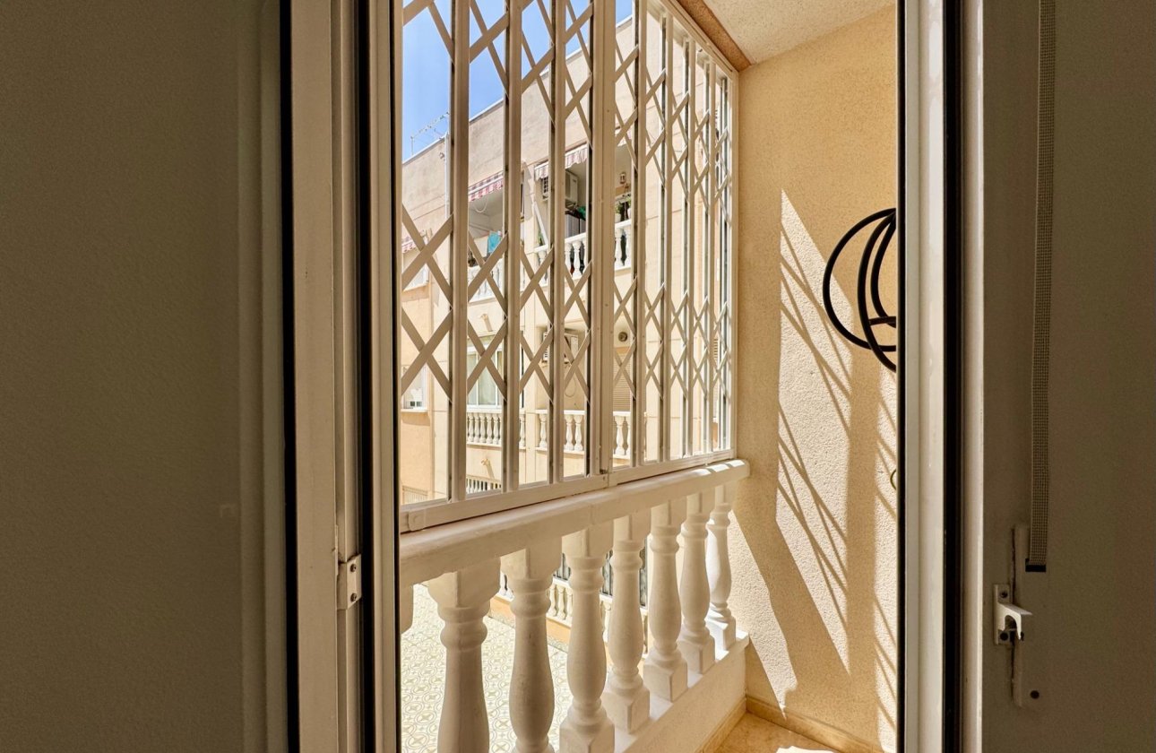 Herverkoop - Appartement -
Torrevieja - Centro