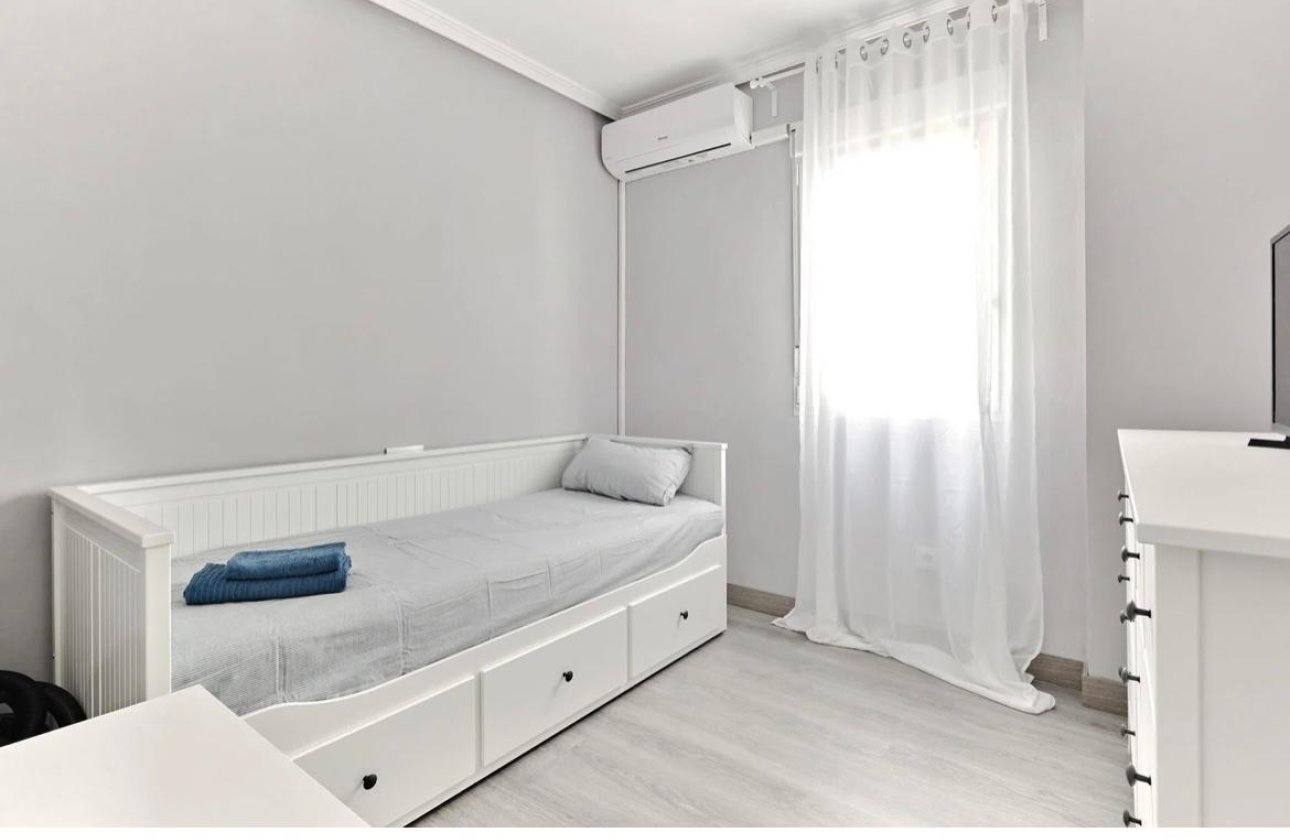 Herverkoop - Appartement -
Torrevieja - Centro