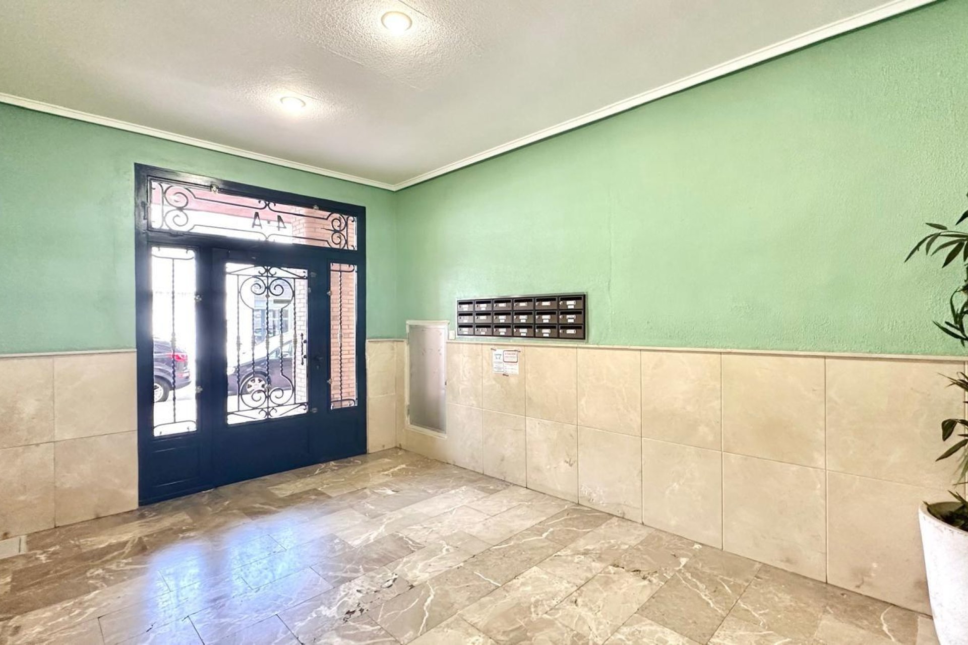 Herverkoop - Appartement -
Torrevieja - Centro