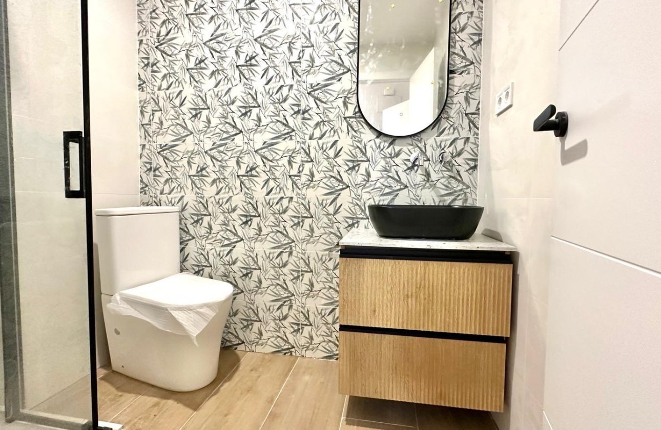 Herverkoop - Appartement -
Torrevieja - Centro