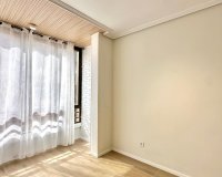 Herverkoop - Appartement -
Torrevieja - Centro