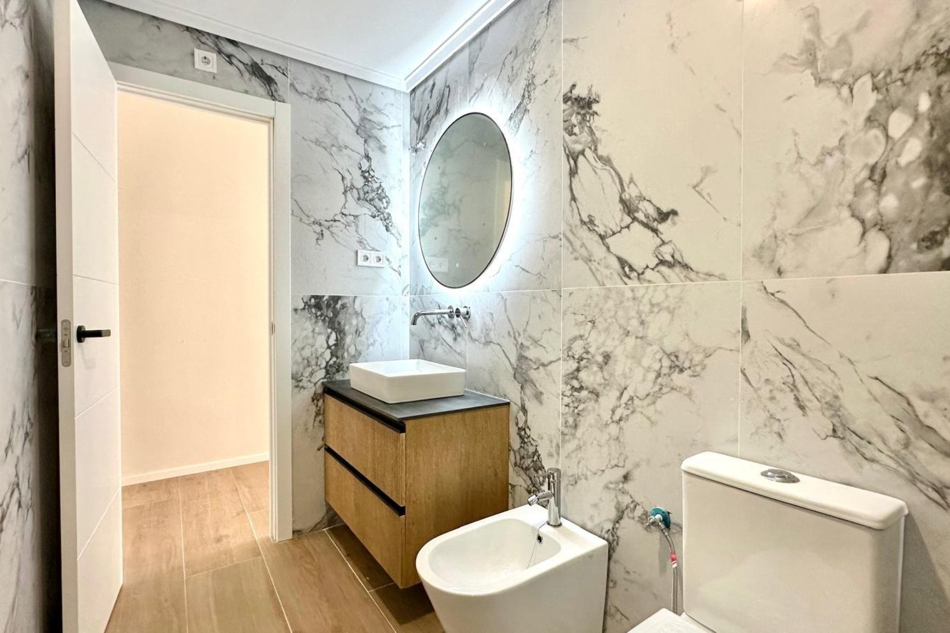 Herverkoop - Appartement -
Torrevieja - Centro