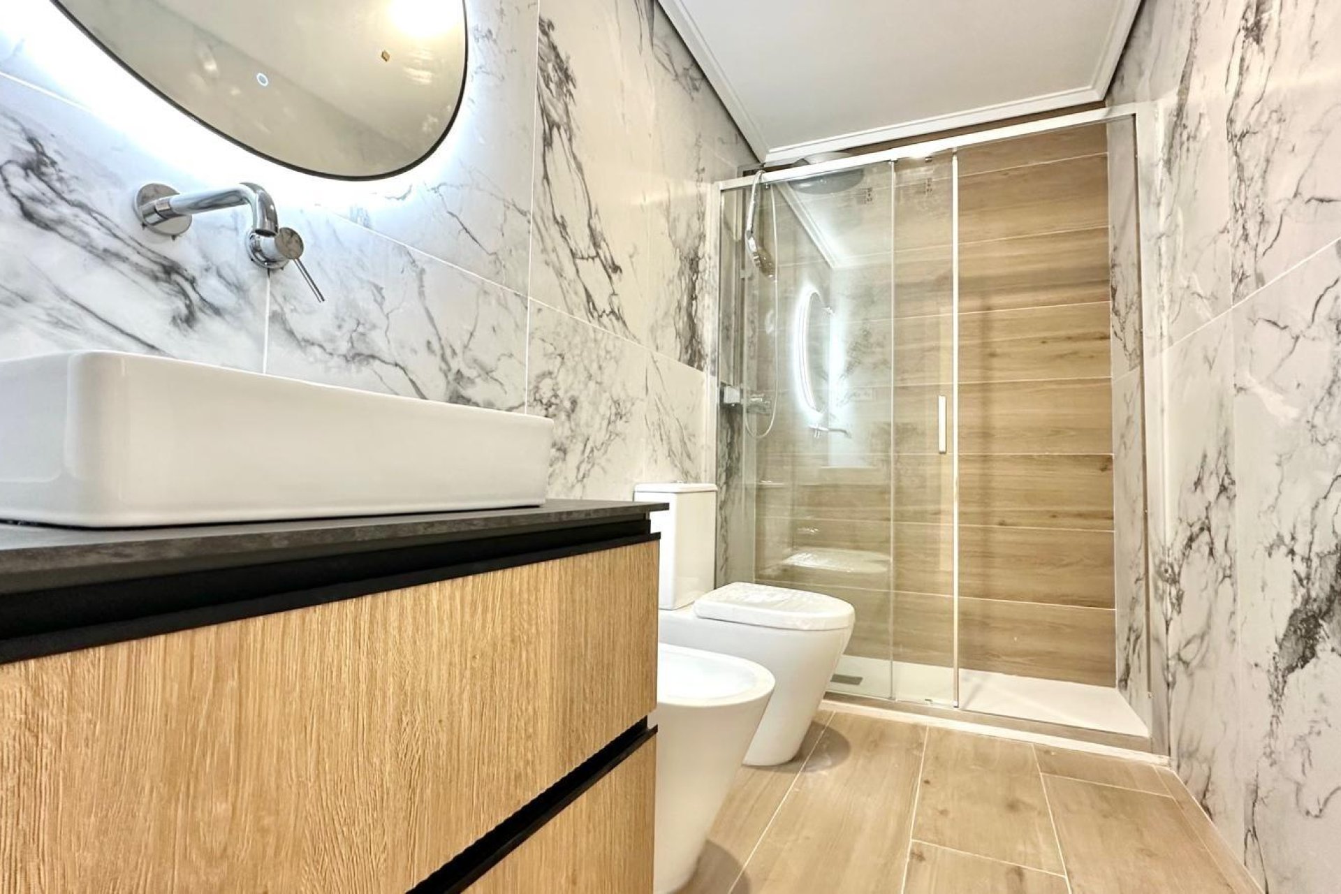 Herverkoop - Appartement -
Torrevieja - Centro