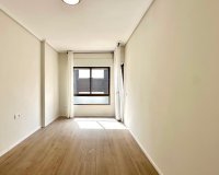 Herverkoop - Appartement -
Torrevieja - Centro