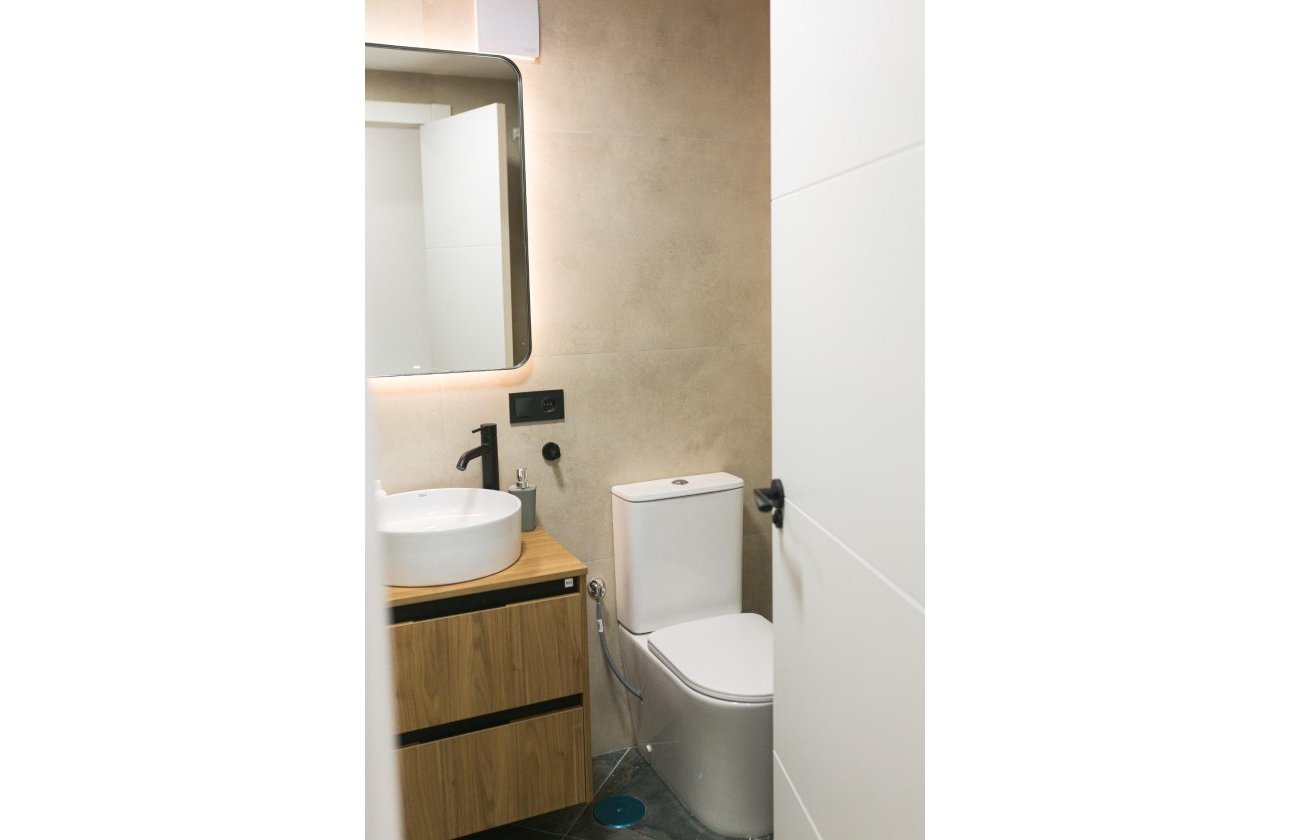 Herverkoop - Appartement -
Torrevieja - Centro