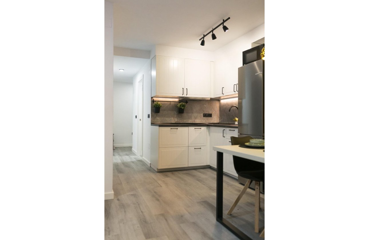 Herverkoop - Appartement -
Torrevieja - Centro