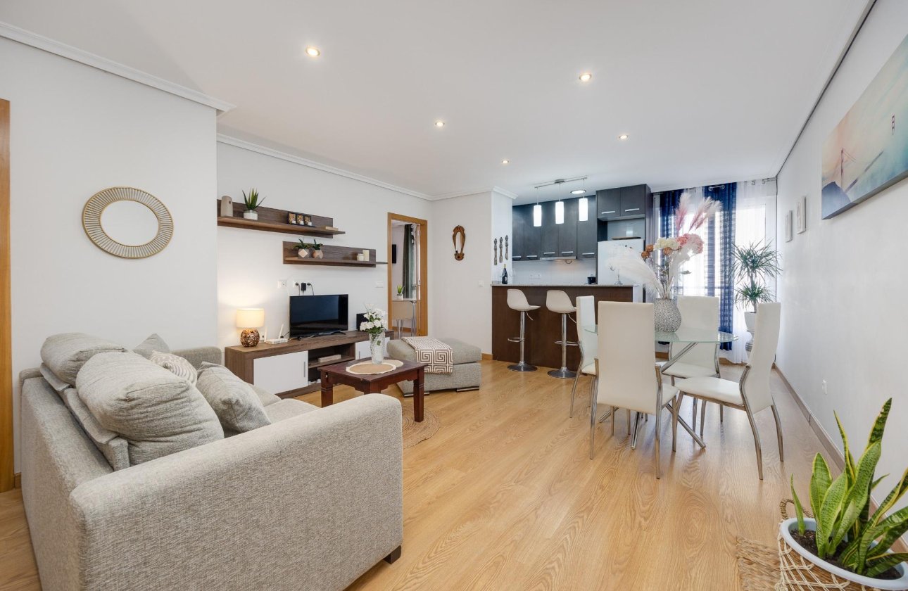 Herverkoop - Appartement -
Torrevieja - Centro