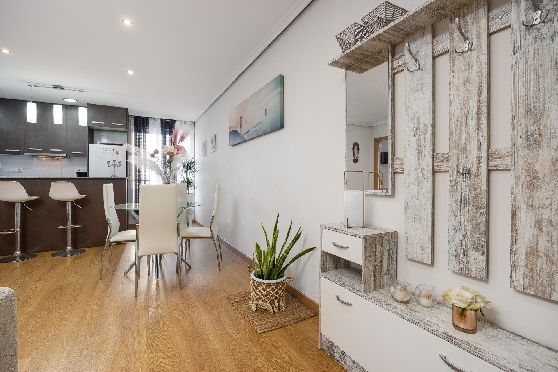 Herverkoop - Appartement -
Torrevieja - Centro