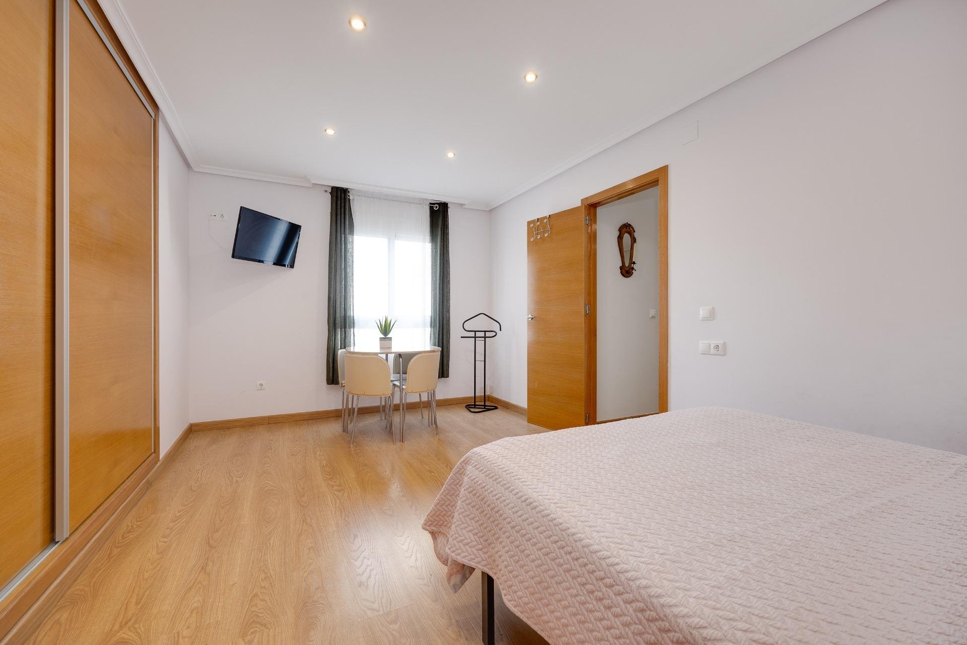 Herverkoop - Appartement -
Torrevieja - Centro