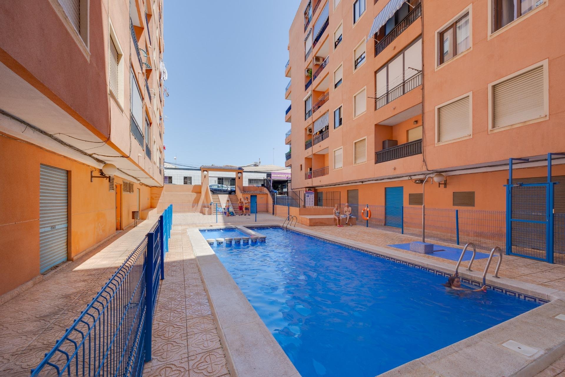 Herverkoop - Appartement -
Torrevieja - Centro