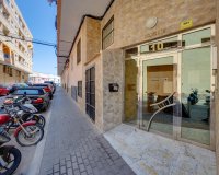 Herverkoop - Appartement -
Torrevieja - Centro