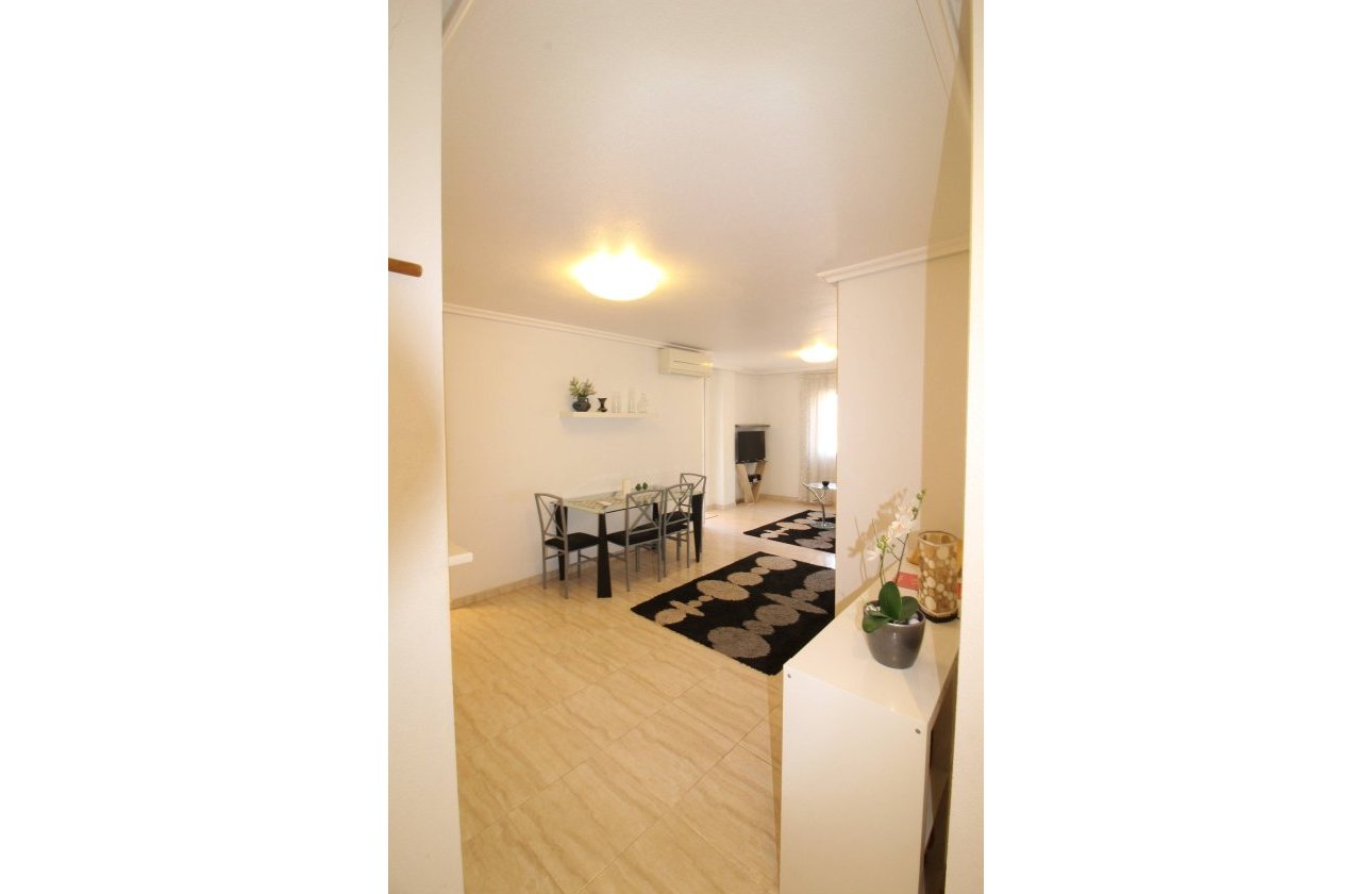 Herverkoop - Appartement -
Torrevieja - Centro