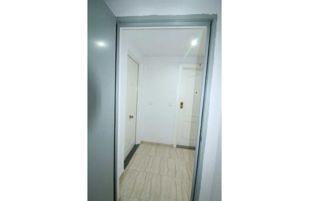 Herverkoop - Appartement -
Torrevieja - Centro