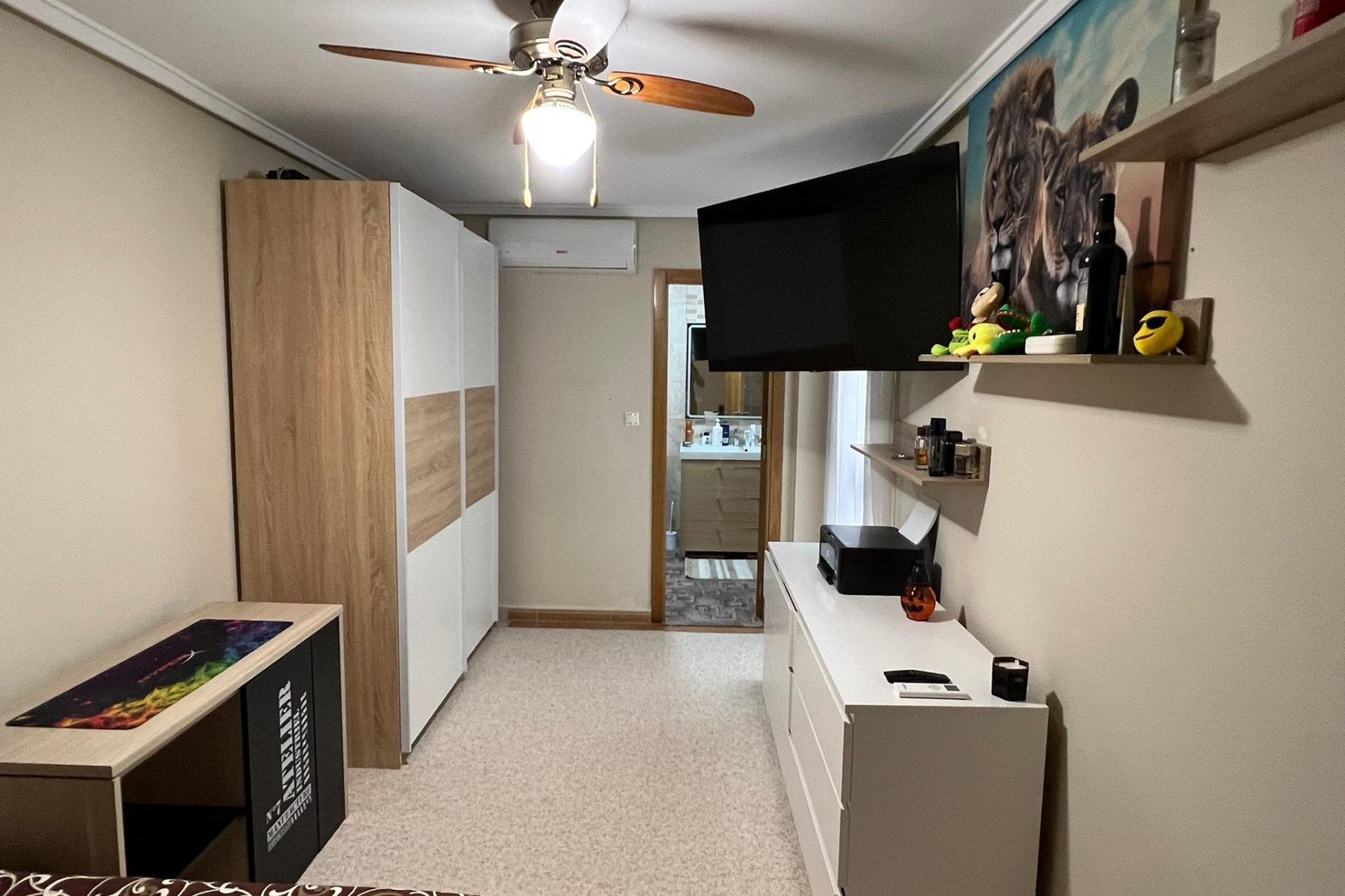 Herverkoop - Appartement -
Torrevieja - Centro