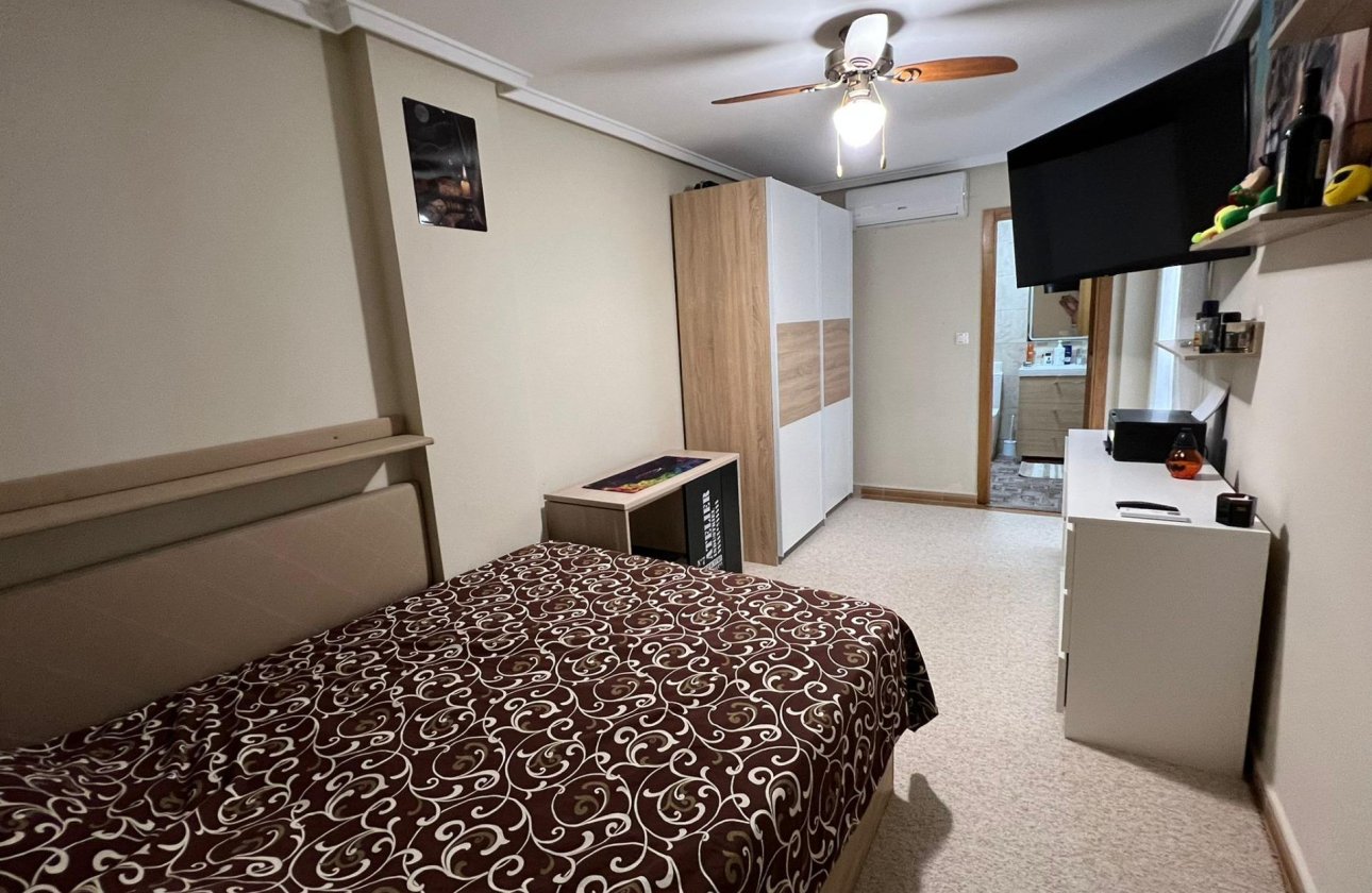 Herverkoop - Appartement -
Torrevieja - Centro