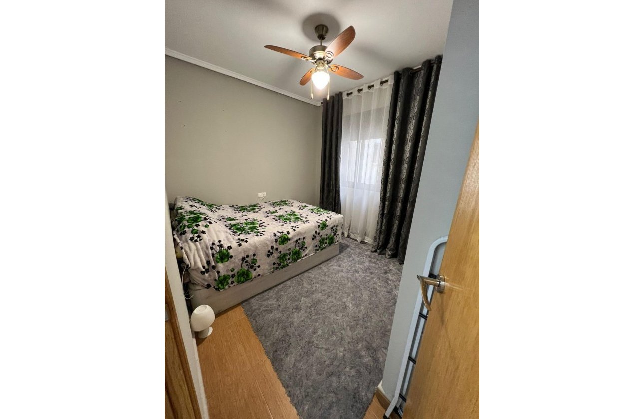 Herverkoop - Appartement -
Torrevieja - Centro
