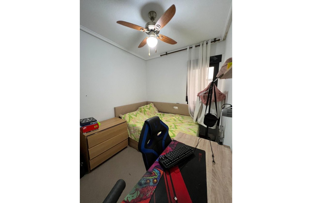 Herverkoop - Appartement -
Torrevieja - Centro