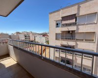 Herverkoop - Appartement -
Torrevieja - Centro