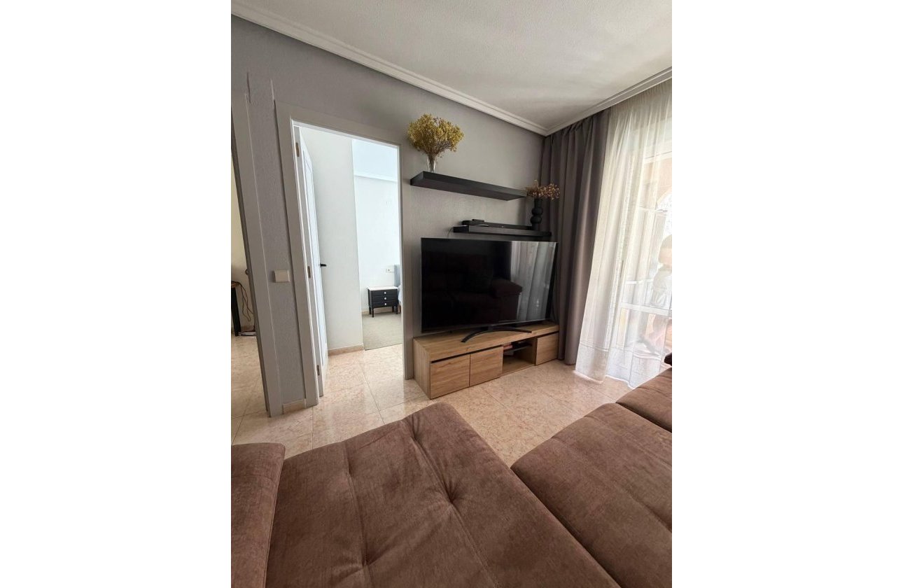 Herverkoop - Appartement -
Torrevieja - Centro