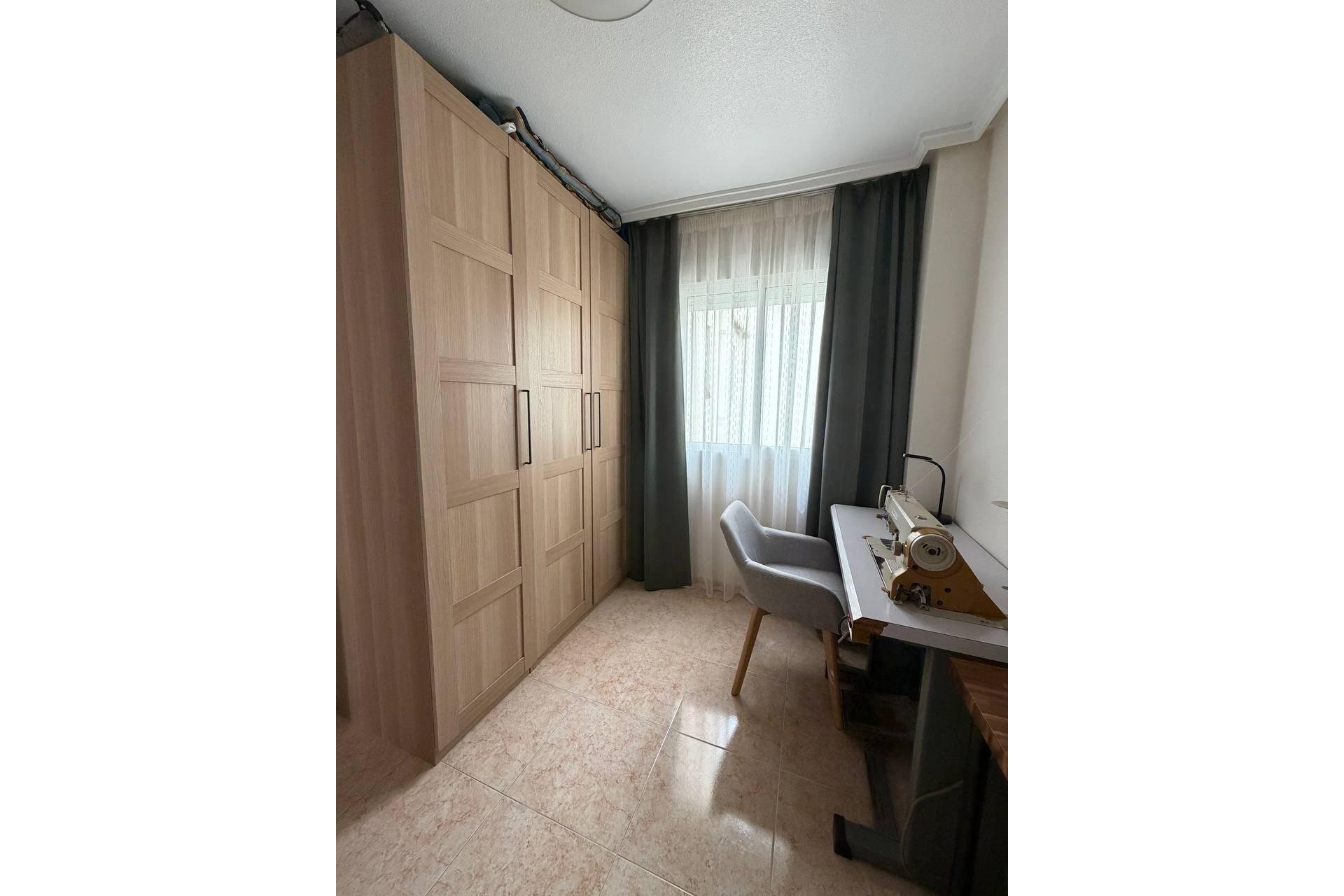 Herverkoop - Appartement -
Torrevieja - Centro