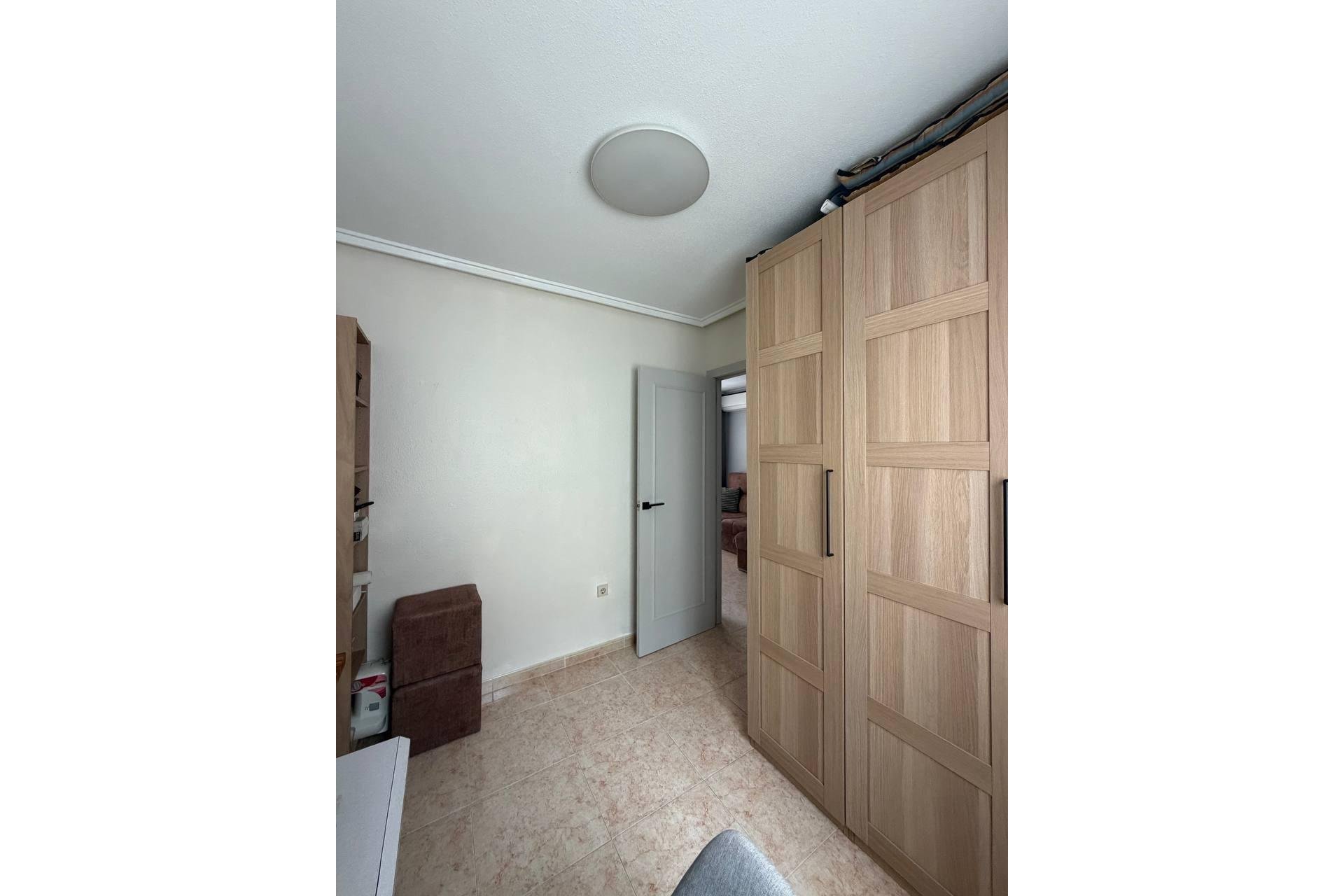 Herverkoop - Appartement -
Torrevieja - Centro