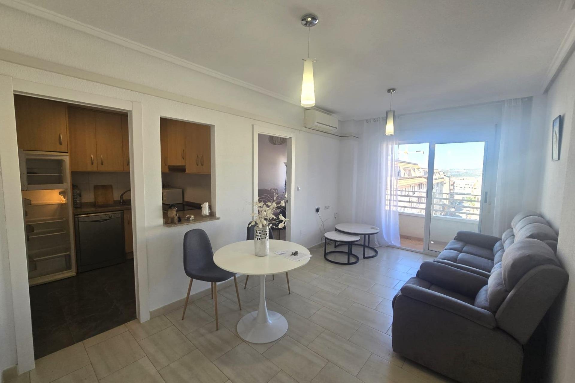Herverkoop - Appartement -
Torrevieja - Centro