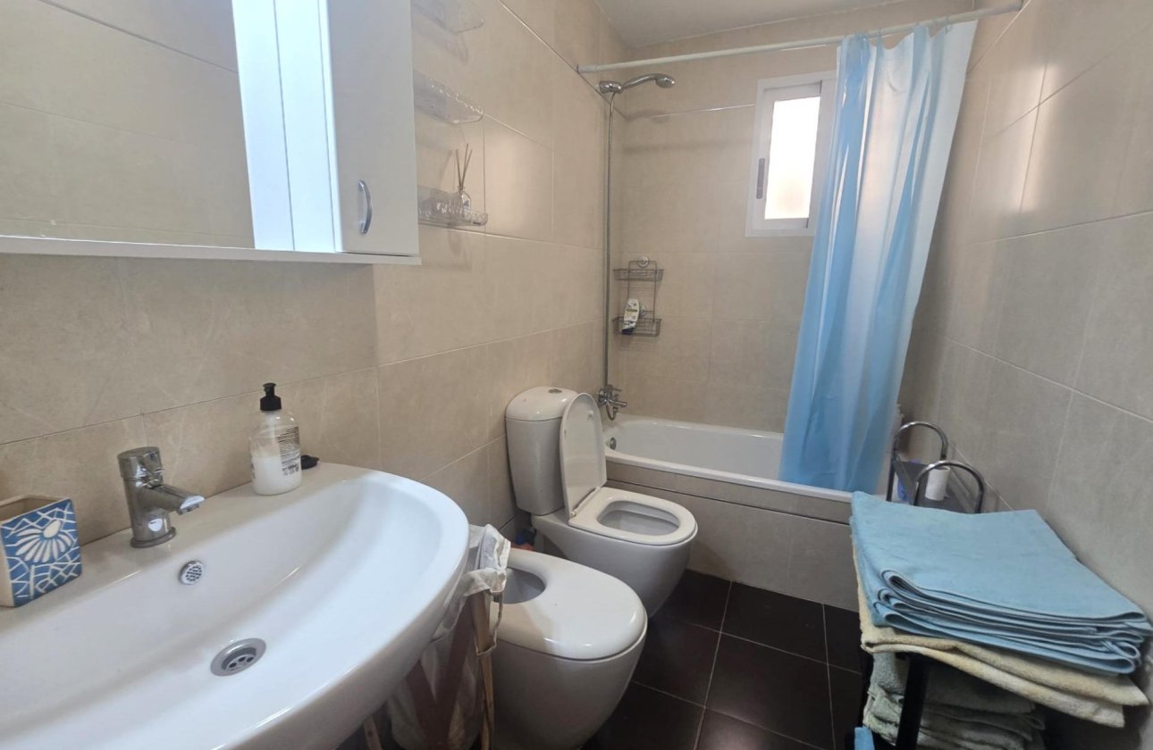 Herverkoop - Appartement -
Torrevieja - Centro