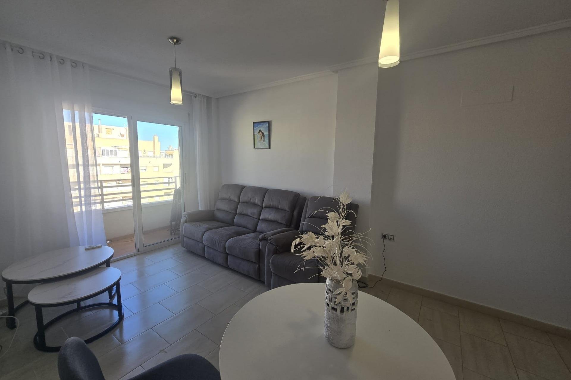 Herverkoop - Appartement -
Torrevieja - Centro