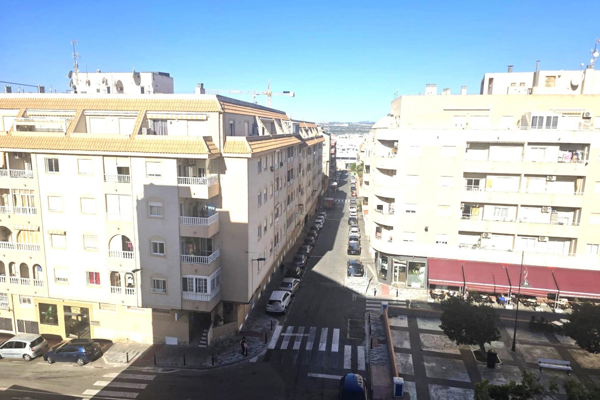 Herverkoop - Appartement -
Torrevieja - Centro