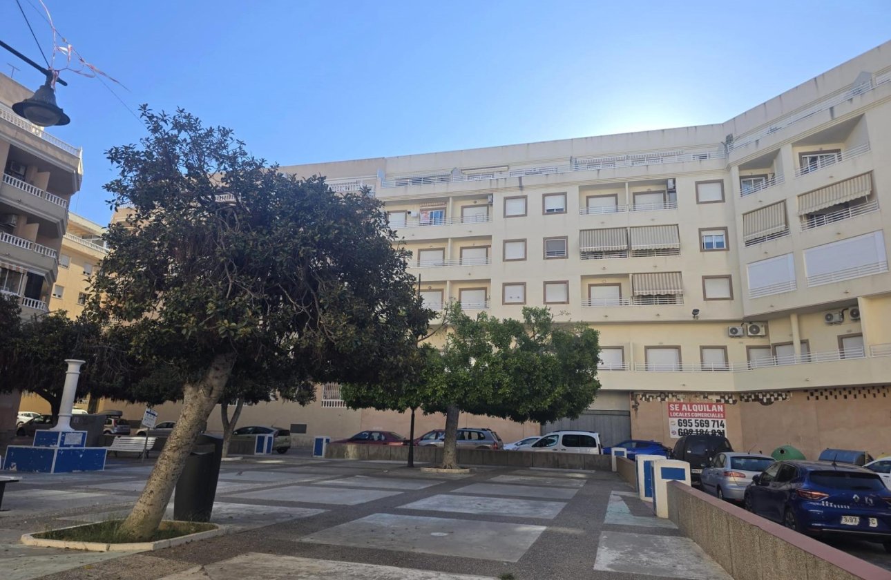 Herverkoop - Appartement -
Torrevieja - Centro