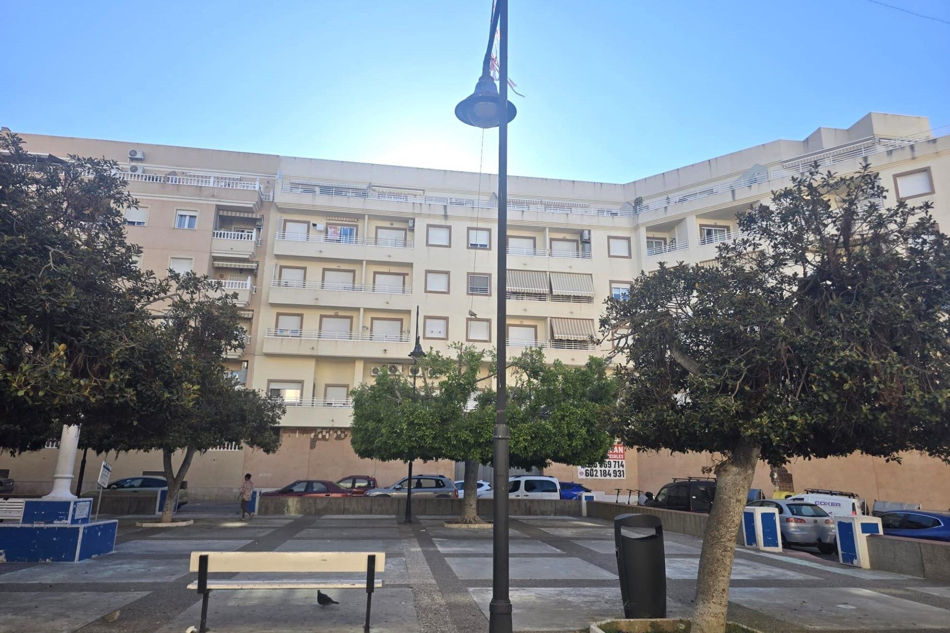 Herverkoop - Appartement -
Torrevieja - Centro