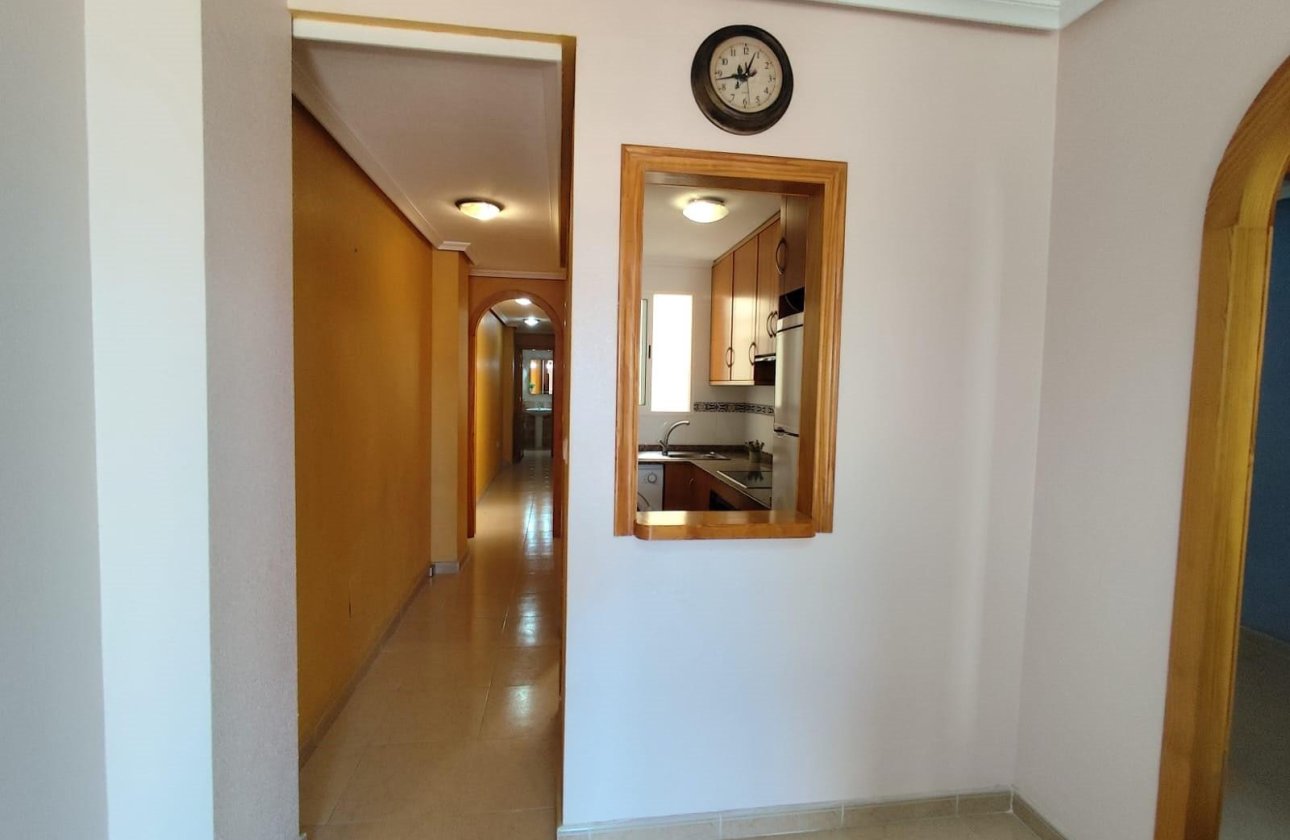 Herverkoop - Appartement -
Torrevieja - Centro