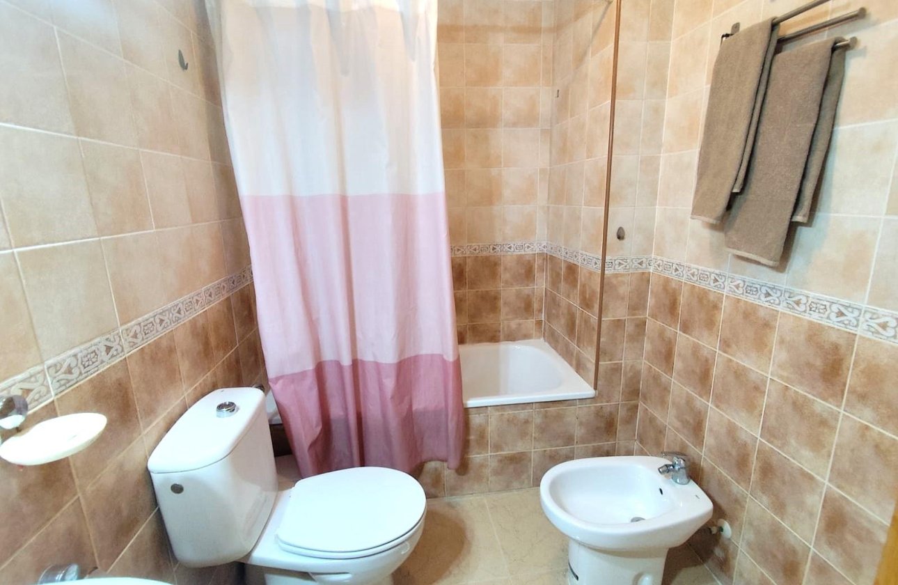 Herverkoop - Appartement -
Torrevieja - Centro