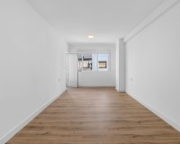 Herverkoop - Appartement -
Torrevieja - Centro