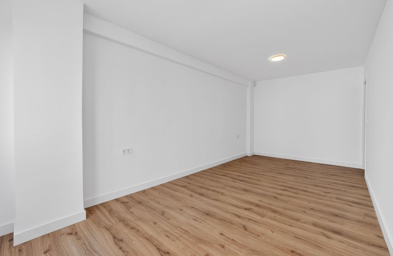 Herverkoop - Appartement -
Torrevieja - Centro