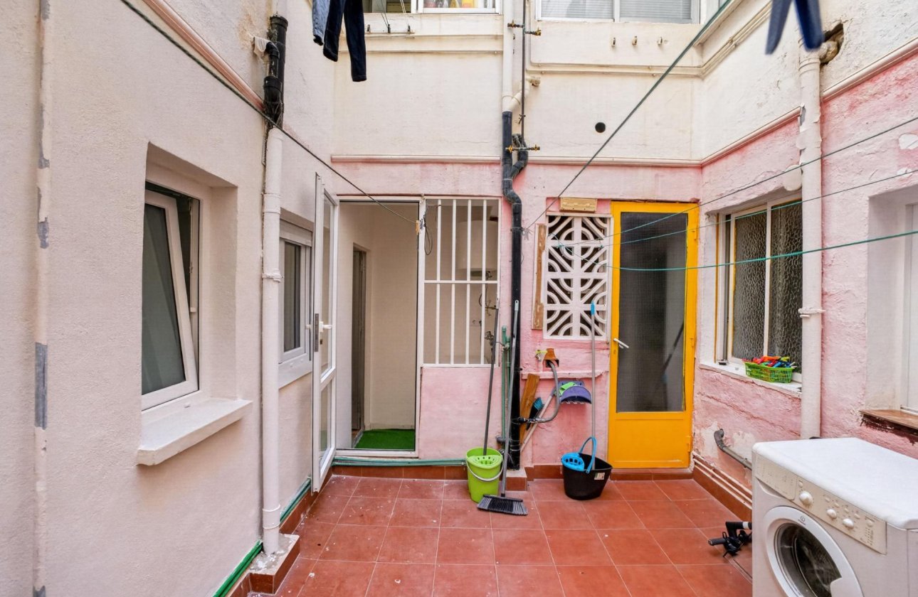 Herverkoop - Appartement -
Torrevieja - Centro