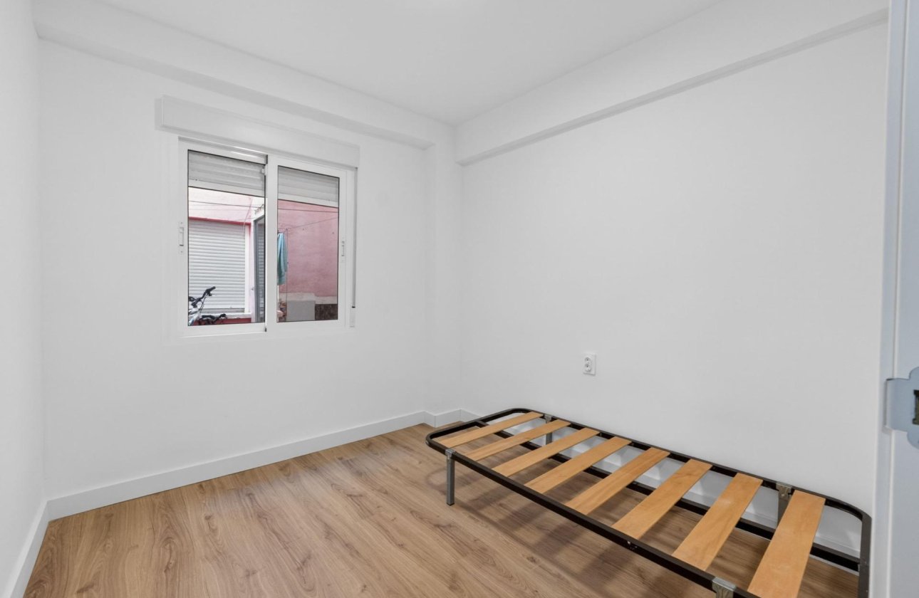Herverkoop - Appartement -
Torrevieja - Centro