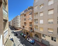 Herverkoop - Appartement -
Torrevieja - Centro