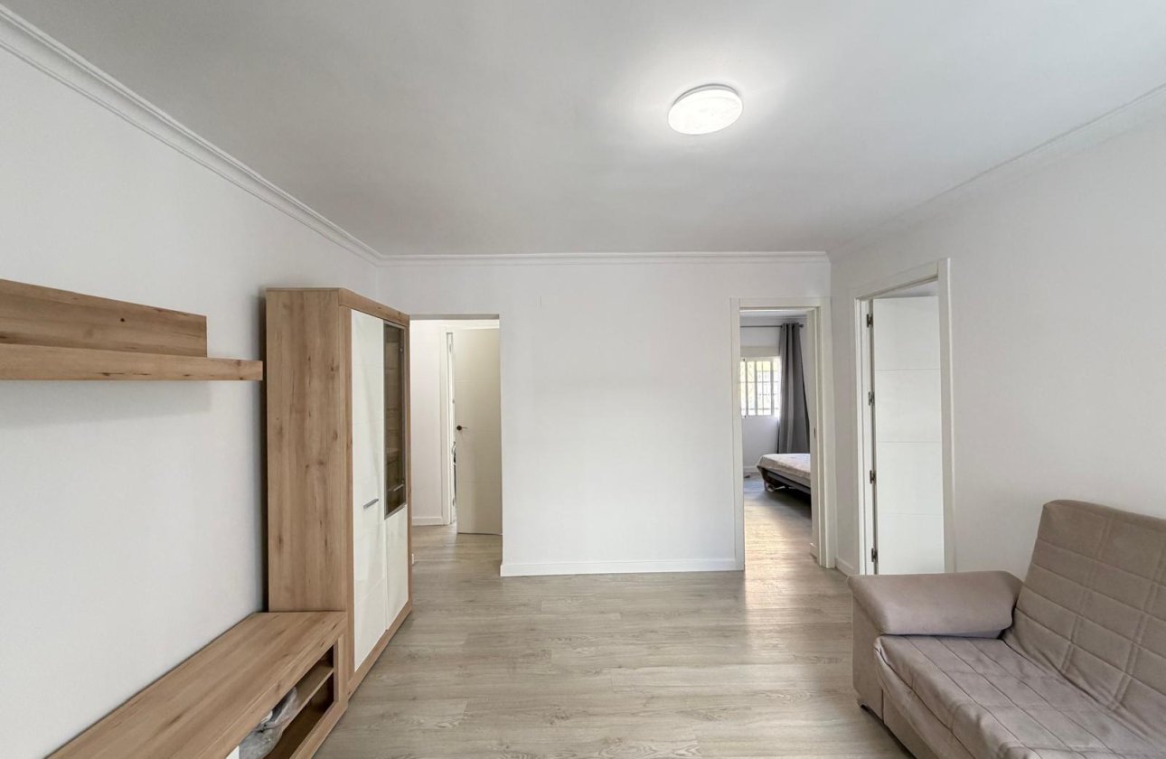 Herverkoop - Appartement -
Torrevieja - Centro