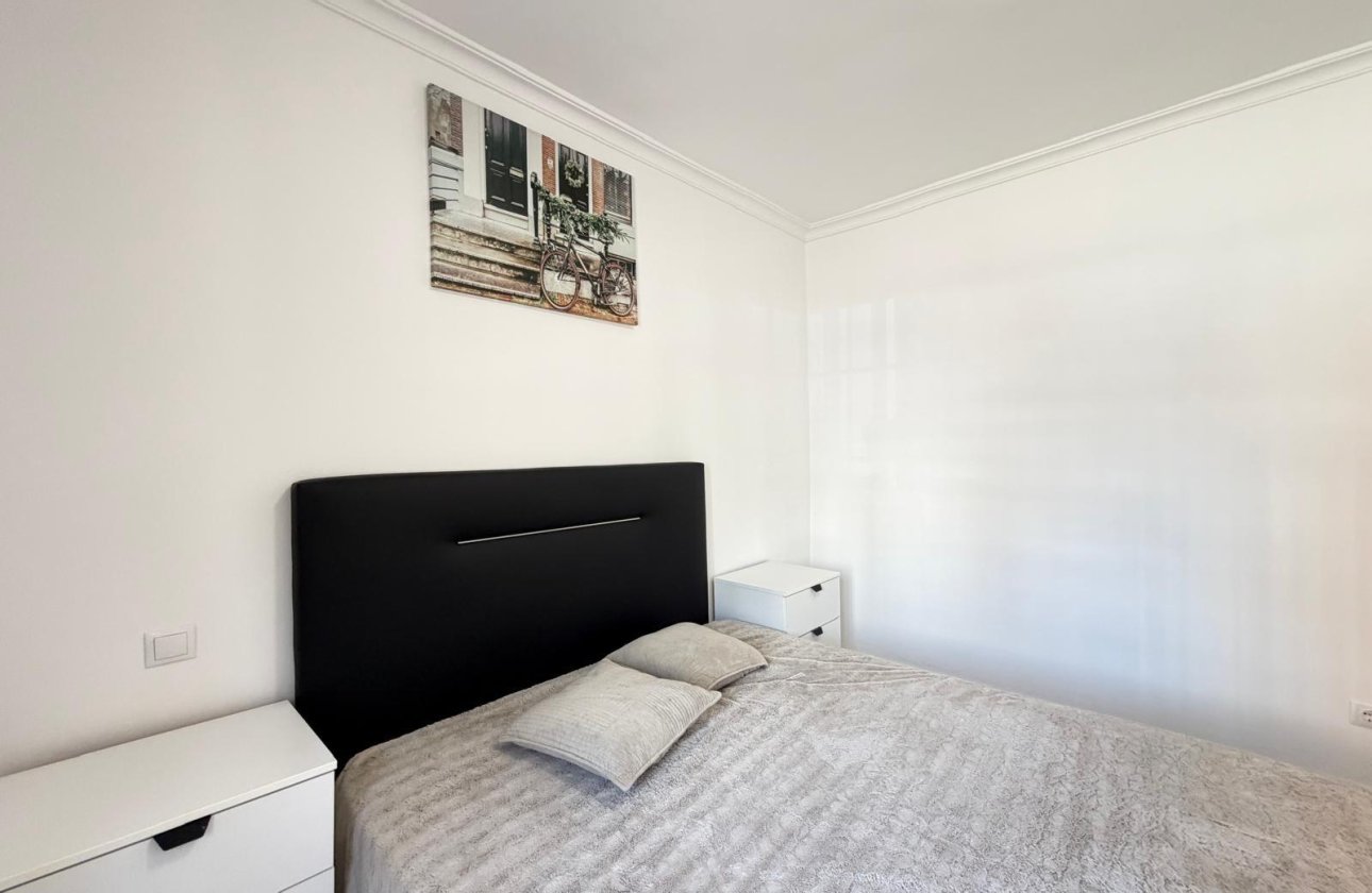Herverkoop - Appartement -
Torrevieja - Centro