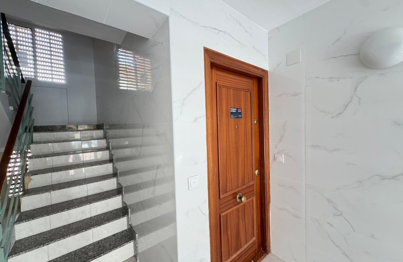 Herverkoop - Appartement -
Torrevieja - Centro
