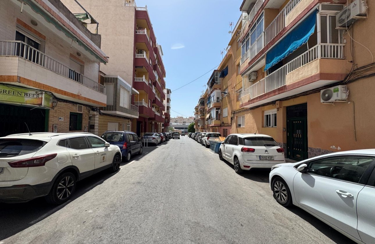Herverkoop - Appartement -
Torrevieja - Centro