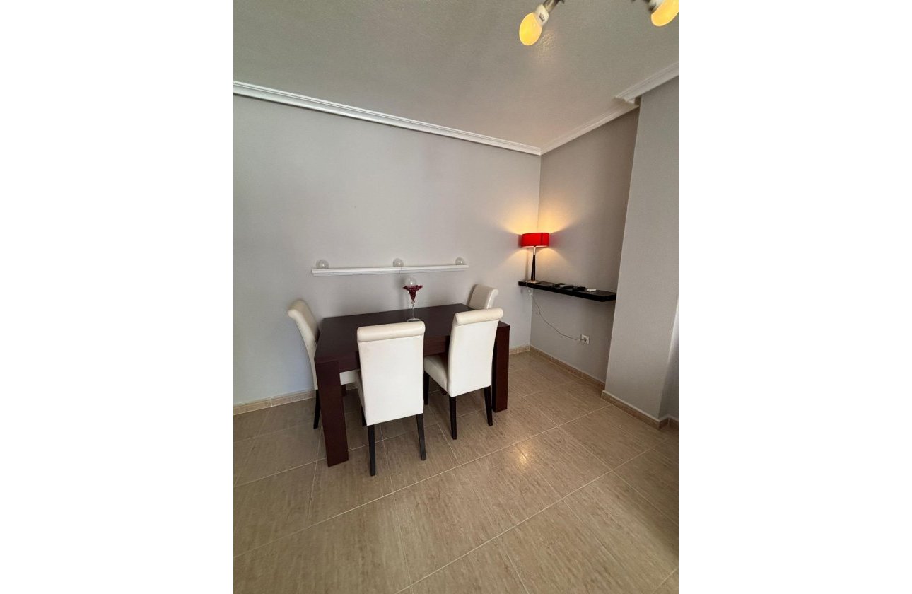Herverkoop - Appartement -
Torrevieja - Centro