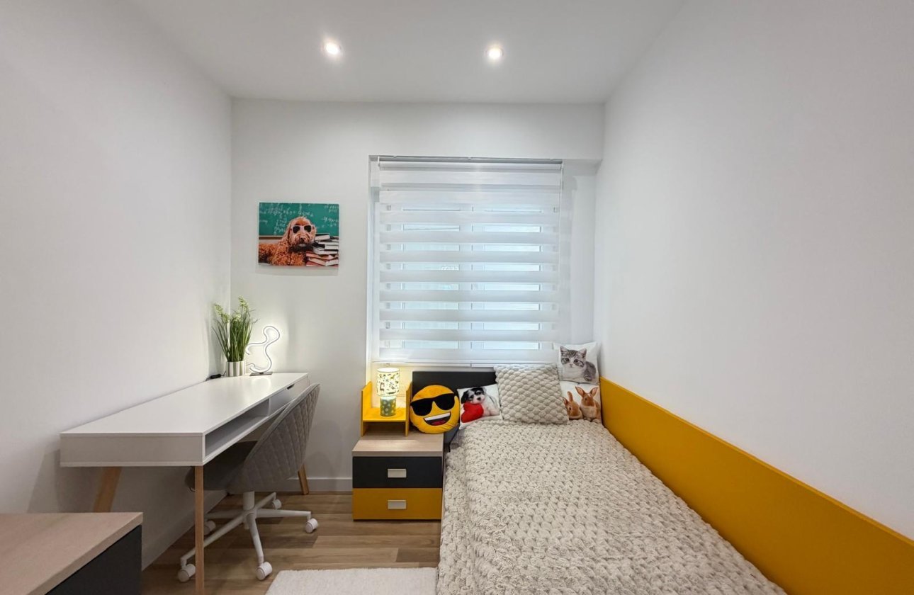 Herverkoop - Appartement -
Torrevieja - Centro