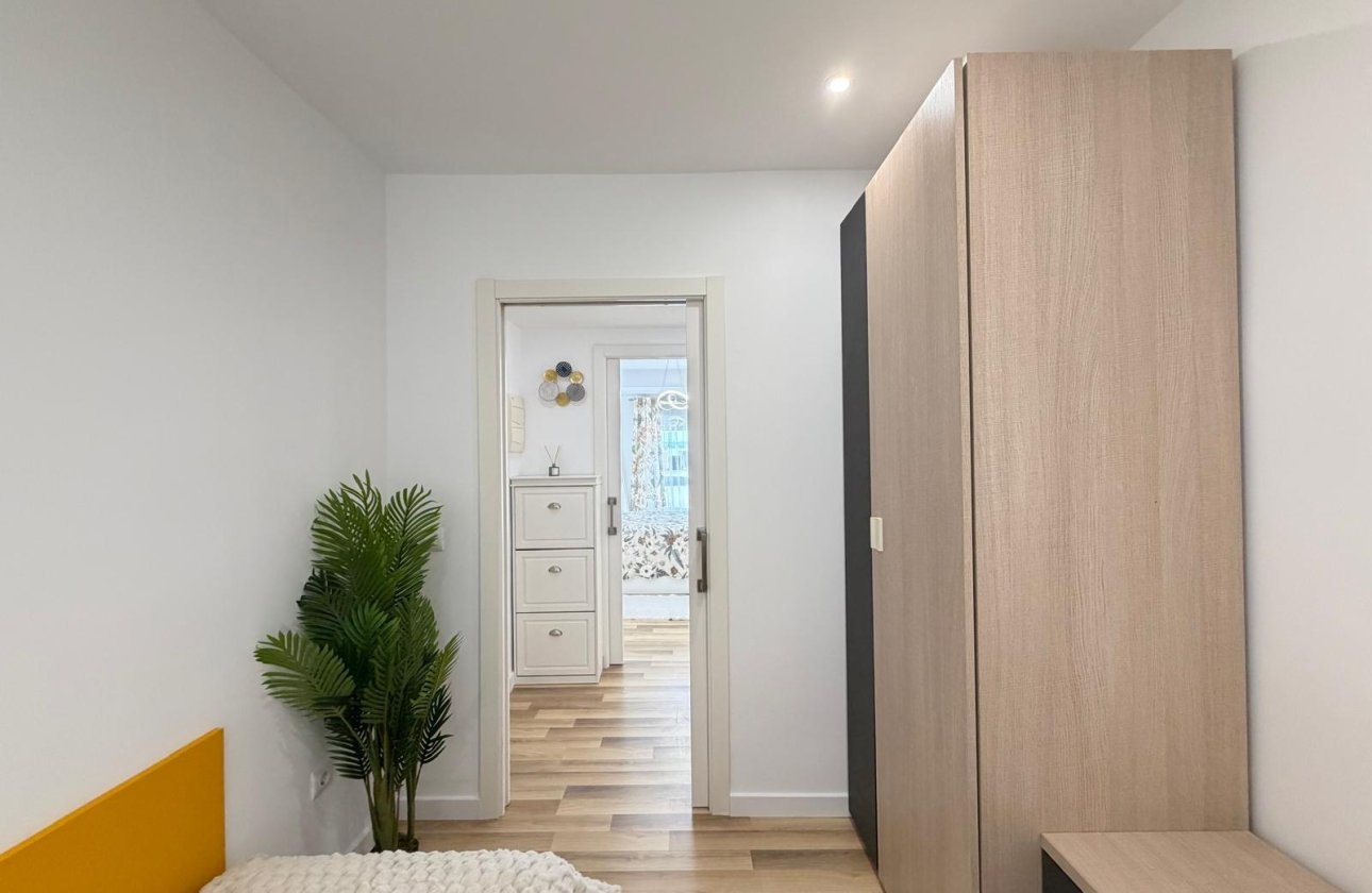 Herverkoop - Appartement -
Torrevieja - Centro