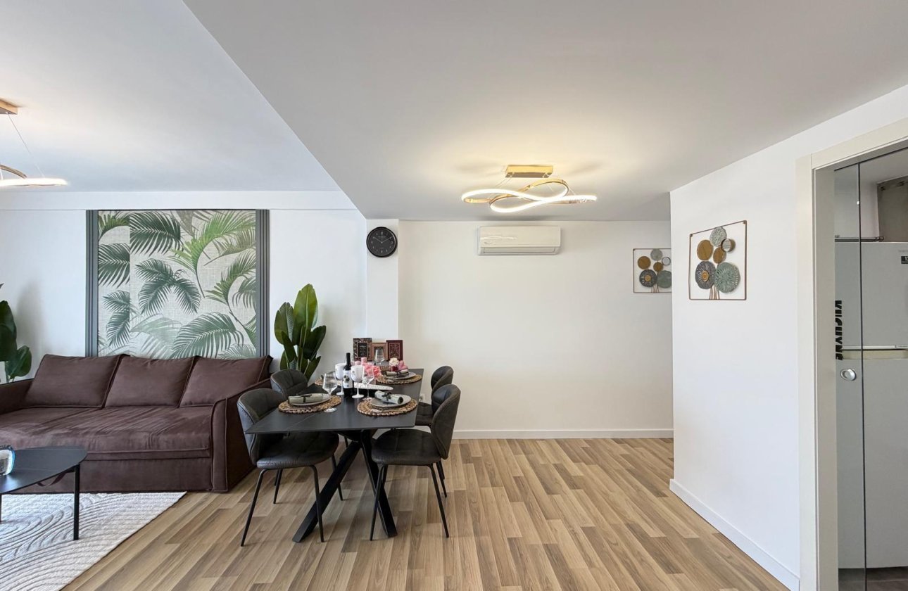 Herverkoop - Appartement -
Torrevieja - Centro